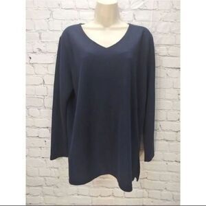 Stephanie Rogers Women's Size Small Blue Long Sleeve V-neck Shirt.